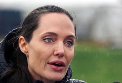 Angelina Jolie már nem pereli az FBI-t