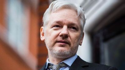 Először jelent meg nyilvánosság előtt szabadulása óta Julian Assange