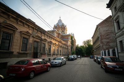 Megkértek egy fiút, hogy hívjon nekik Ubert, majd elhajtottak vele és vitték a fiú telefonját is