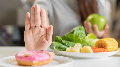 Nemcsak a hízás a gond: Ez történik a testeddel, ha túlságosan sok cukros ételt eszel