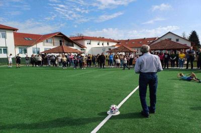 Sportpályát avattak Szendrőben