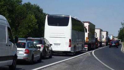 Baleset történt az M1-es Győr felé vezető oldalán