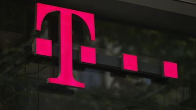 Jó nagyot emelt az Erste a Magyar Telekom célárán