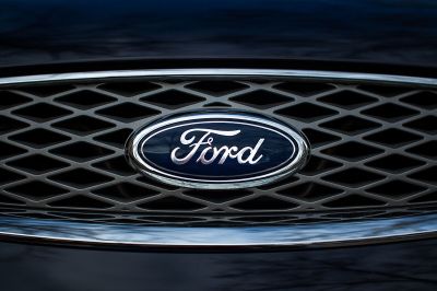 Lehallgatná a Ford az autók utasait – a szabadalom már úton van