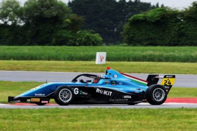 Molnár Martin az újoncok bajnoki címéért száll harcba a brit F4-ben