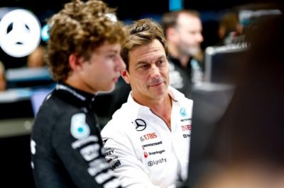 Wolff már nem „flörtöl” Verstappennel