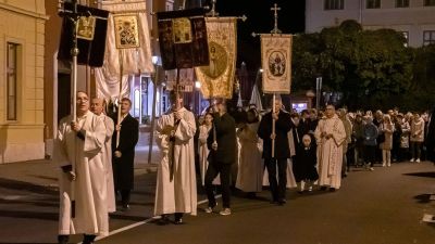 Katolikus ünnep Mária oltalma alatt - Szűz Mária tiszteletére gyűltek össze Sopronban