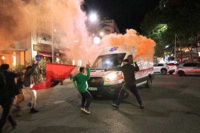 Súlyos erőszakba torkollt a baloldali kormány elleni tüntetés Tiranában