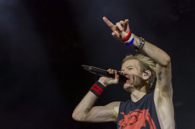 A Sum 41 énekese szexuális zaklatással vádolja zenekara volt menedzserét