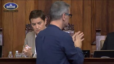 Brnabić sértő szavakkal illette az egyik képviselőt a szerb parlamentben