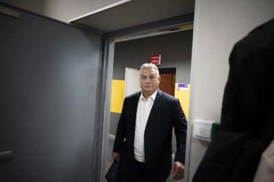 Orbán Viktor: a gyanús kandúrokat el kell zavarni