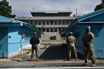 Észak-Korea a határ menti utak felrobbantására készül Dél-Korea szerint