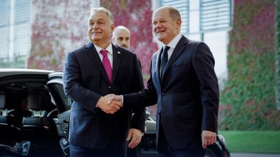 Orbán Viktor Berlinben: annyira zsúfolt a magyar miniszterelnök programja, hogy a találkozó Olaf Scholz kancellárral csak egy a sok közül