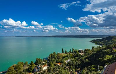 Kiderült a Balaton titka, néhány évente valami furcsa történik a vízzel a magyar tengeren