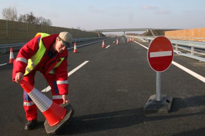 Útlezárásra kell számítani az M5-ösön