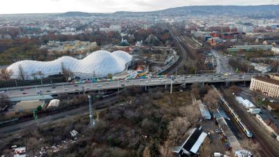 Közeleghet a jelenleg semmire sem jó Biodóm vége, újra a bontásról beszélnek