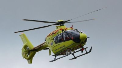 Mentőhelikopter landolt Budapesten, újabb baleset történt