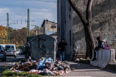 Kedves a rendőrségtől, hogy nem lépnének fel a flakonozókkal szemben, de ezt a törvényeknek sem szabadna engedniük 