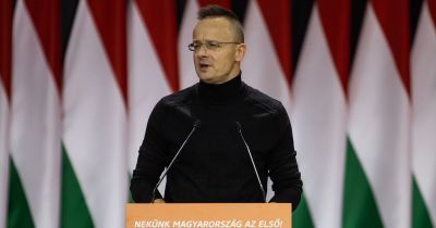 Szijjártó Péter kifakadt: „Itt mindenkinek elment a józan esze?”