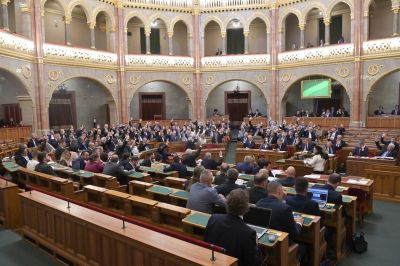 Jövő tavaszig meghosszabbodhat a háborús veszélyhelyzet Magyarországon