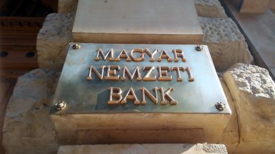 Így magyarázza a jegybank a mai kamatdöntést