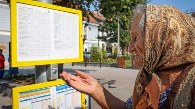 Így tud szerdán vonatozni, buszozni