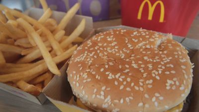 Fertőzött lehet a McDonald's hamburgere - Egy ember már meghalt a járványban