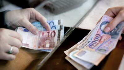 Napon belül irányt váltott a forint