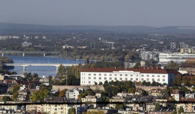  Bombára bukkanhattak a budai Várban  