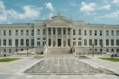 Már megkezdték a szökőkutak téli felkészítését