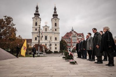 Összefogásra szólította fel a miskolciakat ünnepi beszédében Tóth-Szántai József