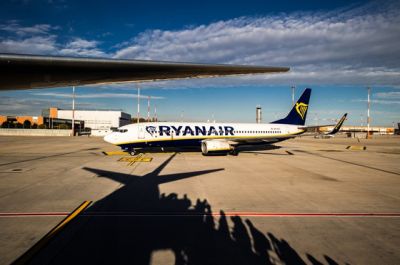  16 órája csak arra várnak a Ryanair utasai, hogy végre hazajussanak  