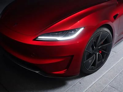 Elfelejthetjük a Tesla olcsó autóját