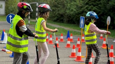 MobileKids: a Mercedes-Benz közlekedésbiztonsági programja gyerekeknek