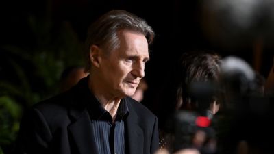 Liam Neeson Pamela Andersonról: “Őrülten szerelmes vagyok belé”