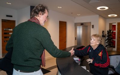 Egy okos pénzügyi döntés az MU-nál? Elküldték a közel 1,5 millió fontot kereső recepcióst