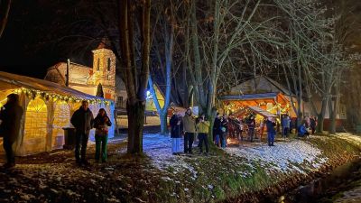 Fényes adventi programra készül Vásárosbéc, a karácsonyfalu