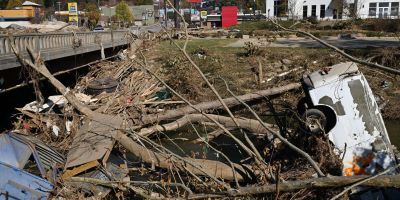 Huszonöt millió dollár gyűlt össze az amerikai hurrikán- és árvízkárosultak javára rendezett segélykoncerten 