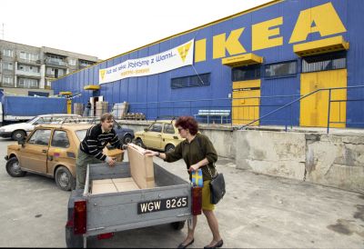 Az IKEA kárpótolja a keletnémet politikai foglyokat, akik a bútorait gyártották az 1980-as években