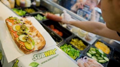 Húshiány miatt perelik a Subwayt