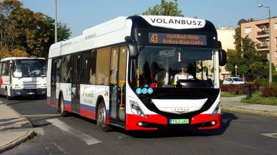 Húsz elektromos Ikarust vesz a Volánbusz – hét jön Komlóra