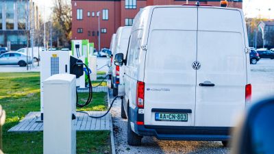 Meglepő fordulat: ismeretlen márka vezeti az elektromos furgonok piacát