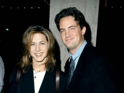 Szívszorító poszttal emlékezett Matthew Perry halálának évfordulójára Jennifer Aniston