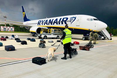 Csak a csomagokat hozta haza a Ryanair Valenciából, a családot nem