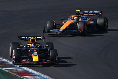 Vettel elmondta, kire tippel Verstappen és Norris vb-harcában