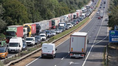 Autósok, figyelem! Munkálatok lassítják a forgalmat az M1-esen