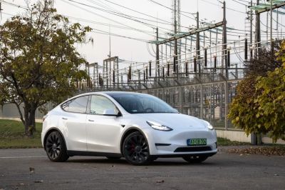 Egy hét a világ legnépszerűbb autójával, egy használt Tesla Model Y-nal