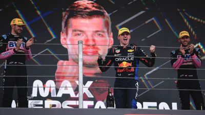 Káosz a Forma-1-ben: Verstappen egy kérdéssel porrá zúzta a kritikusait