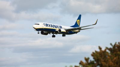 Sokkoló bejelentést tett a Ryanair: rengeteg magyar utast érint, vége a filléres repjegyeknek?