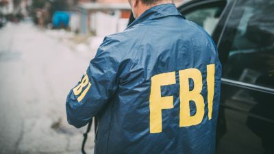 Bizarr incidens történt az amerikai csatatér-államban: szavazatszámlálót vitt el az FBI